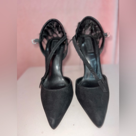 NWOT FOREVER 21 BLACK SUEDE PUMPS - Picture 3 of 8